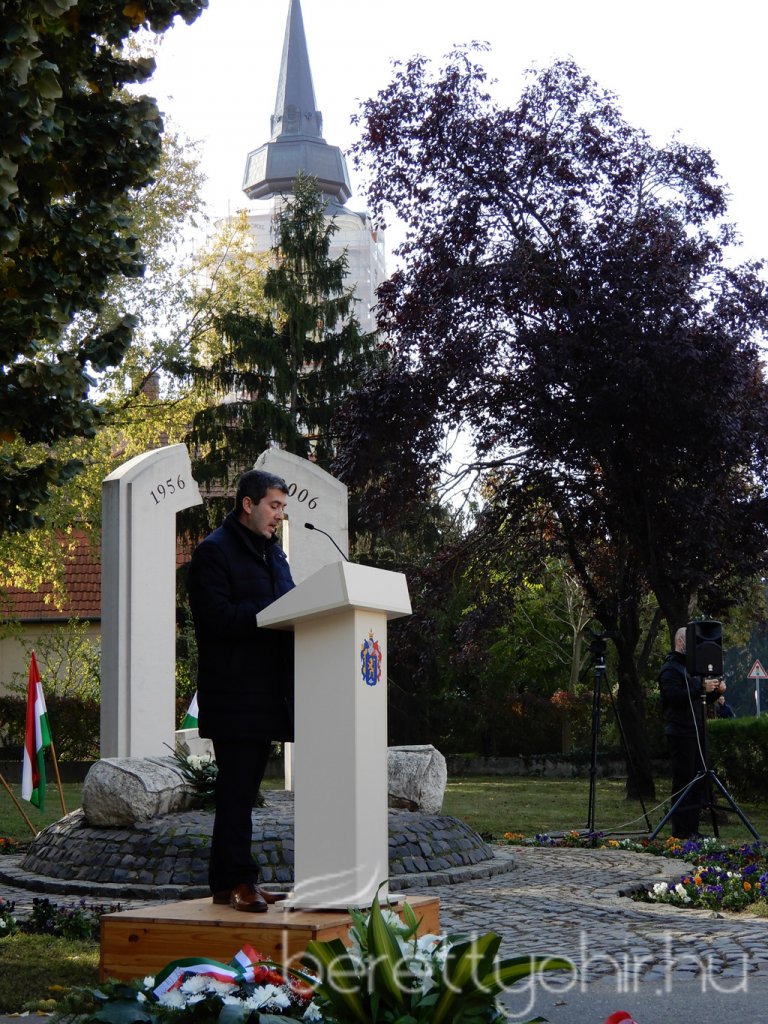 Az '56-os forradalomra emlékeztünk 18